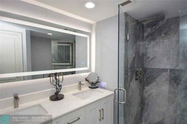 Building Photo - 1340 S Ocean Blvd