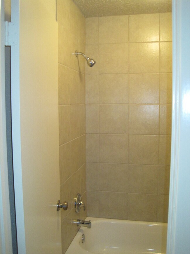 Building Photo - 6822 Harpers Dr