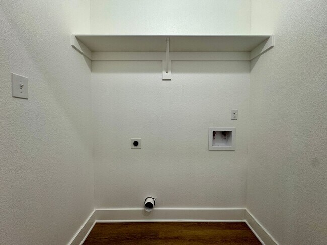 Building Photo - New Duplex For Lease | Accepting Section 8