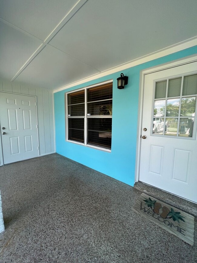 Building Photo - * Coming Soon* 2 Bedroom 1 Bath 2 Blocks from the Ocean