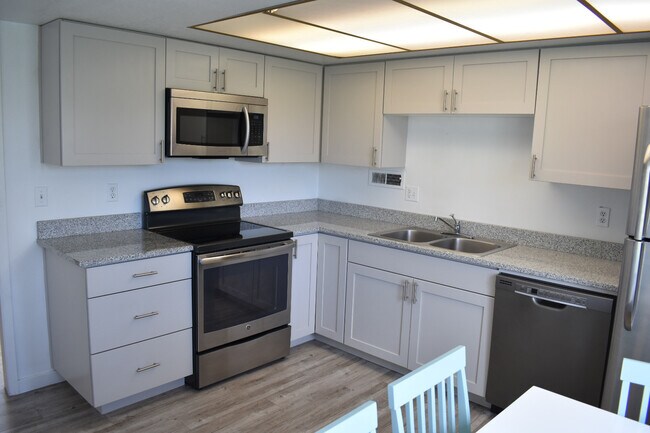 Interior Photo - 44 N 800 W