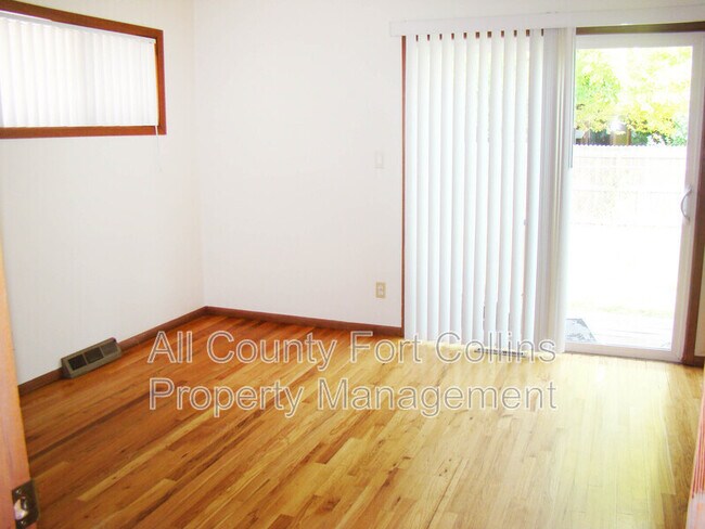 Building Photo - 1208 Baker St