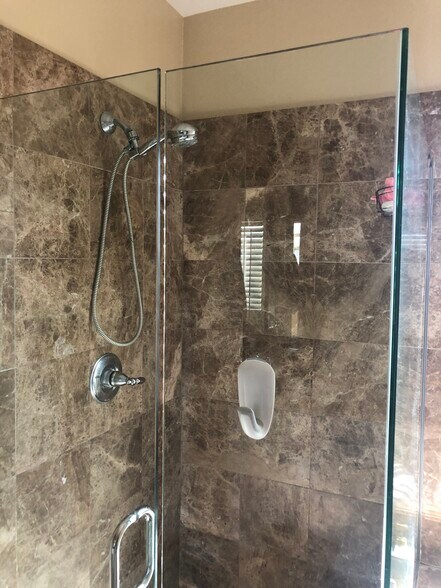 Building Photo - 4845 Carriage Run Dr