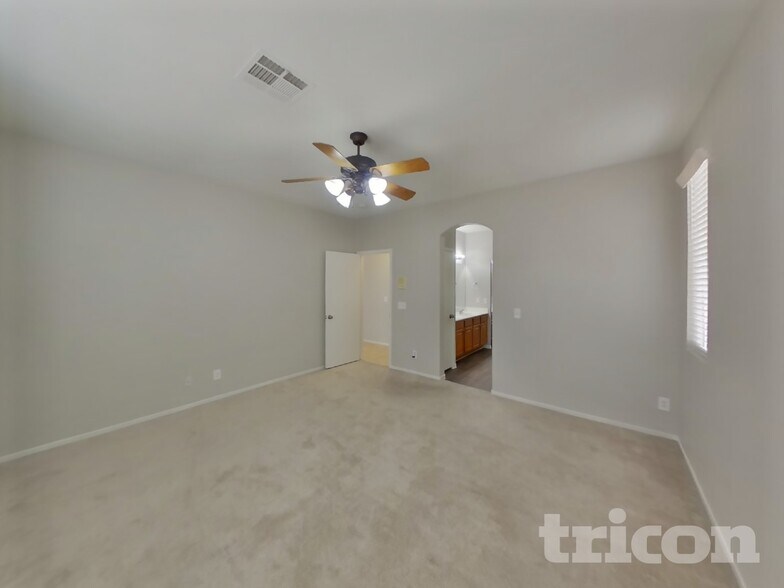 Building Photo - 2911 Extravagant Ave