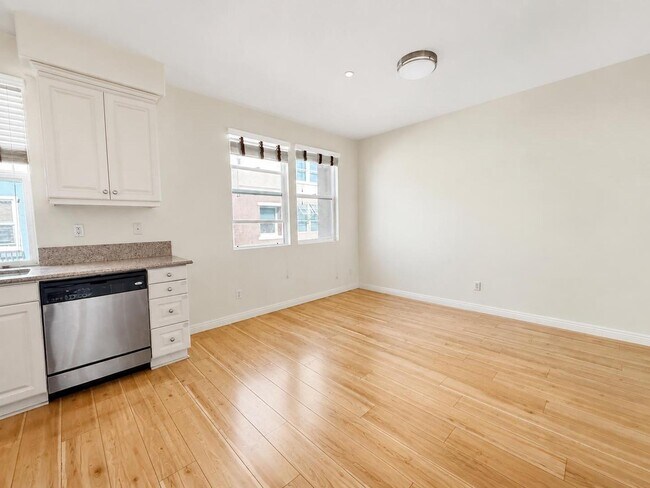 Building Photo - 542 N Chardonnay Dr