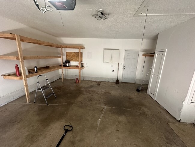Building Photo - 137 E Jarman Dr
