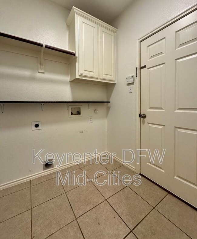 Building Photo - 3119 Juneau Dr