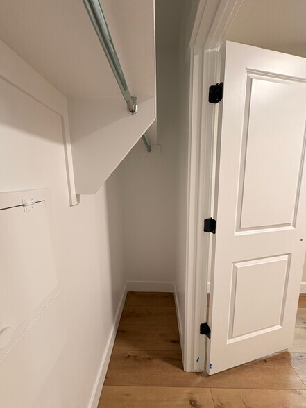 Building Photo - 5472 N Orville St