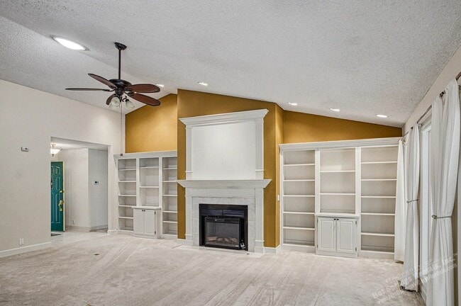 Building Photo - Lake Balboa Area| Home| Unfurnished