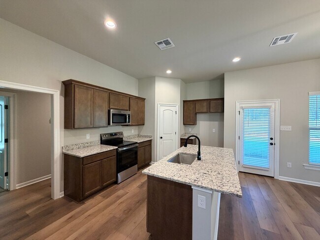 Building Photo - 300 Babineaux Ln