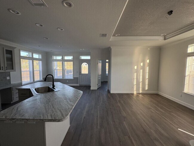 Building Photo - 1001 Morgan Jones Dr