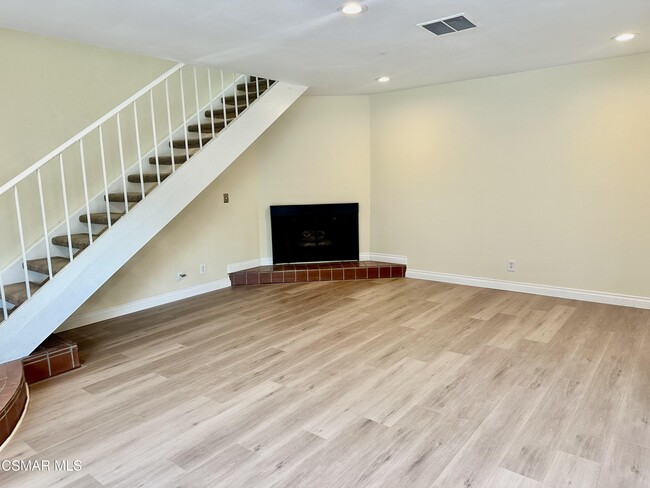 Building Photo - 3719 Summershore Ln