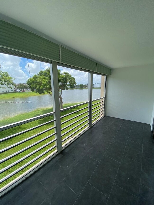 Building Photo - 2022 Newcastle B