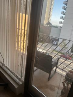 Building Photo - 6030 N Sheridan Rd