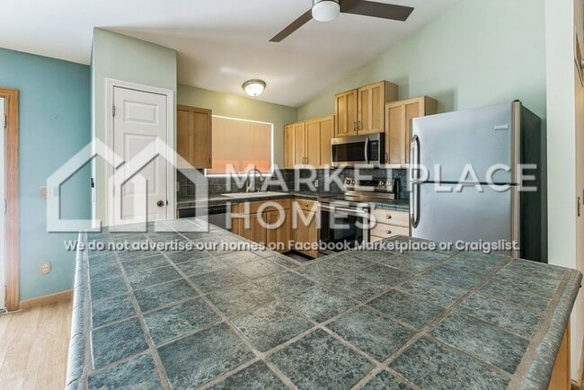Building Photo - 502 Red Bridge Ct