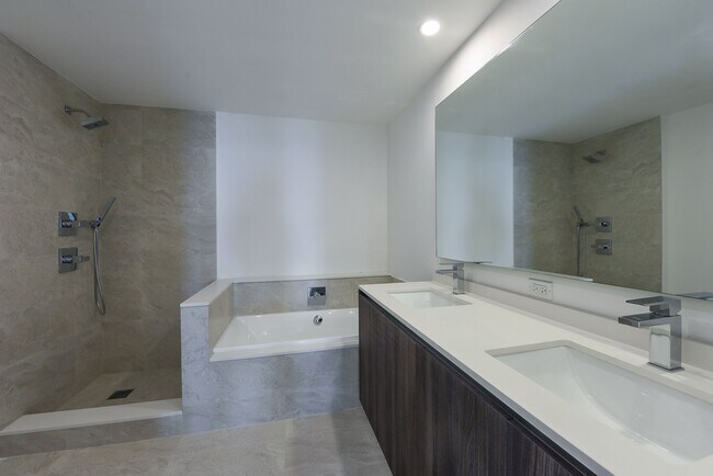 Building Photo - 488 NE 18th St