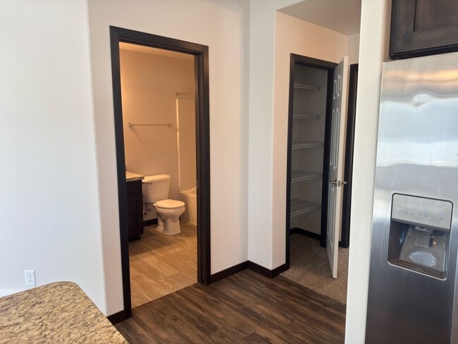Building Photo - 4 Bed 3 Bath Single Family Home