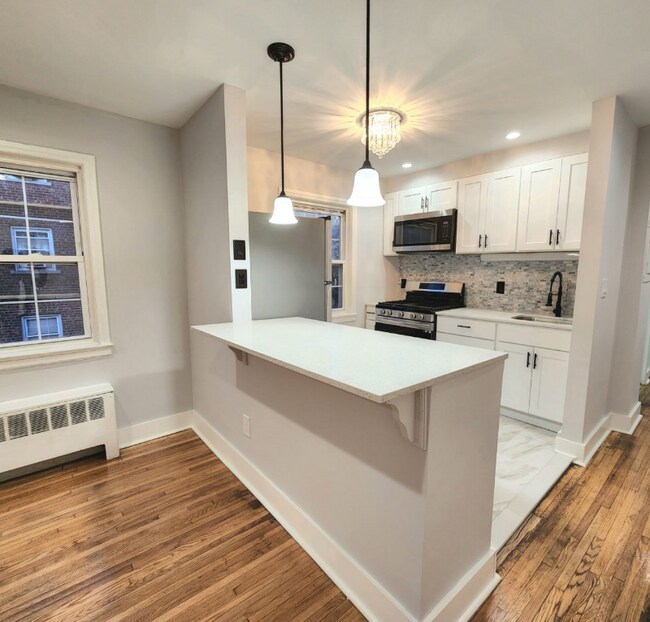 Building Photo - 85 Forest Hill Pkwy