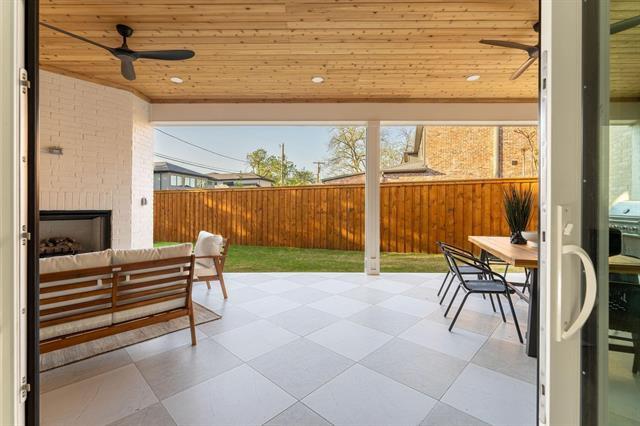 Building Photo - 3815 Dunhaven Rd