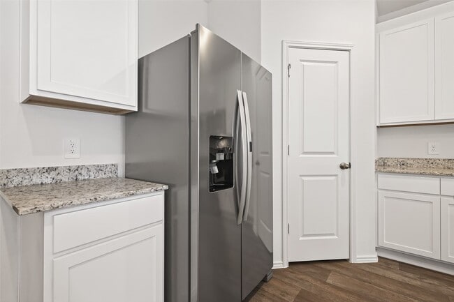 Building Photo - 4242 Wilsford Oak Wy