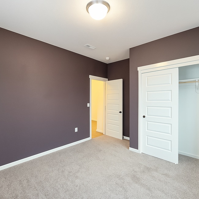 Building Photo - 3 bed/2 bath in the up and coming West Richland area