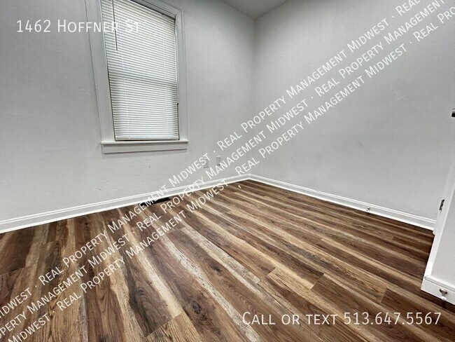Building Photo - 1462 Hoffner St
