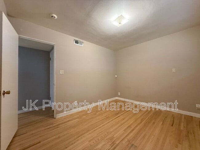 Building Photo - 1726 Alder Dr