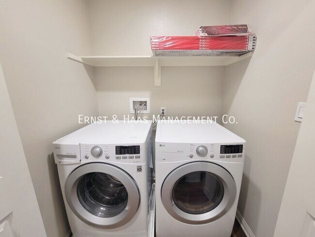 Building Photo - 14414 Strawberry Ln