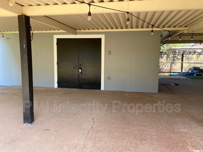 Building Photo - 7993 Greenlea Dr