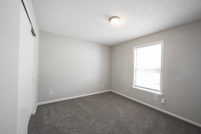 Building Photo - "Charming 4-Bedroom Home in Noblesville with Spacious 2,145 Sq Ft Layout!"