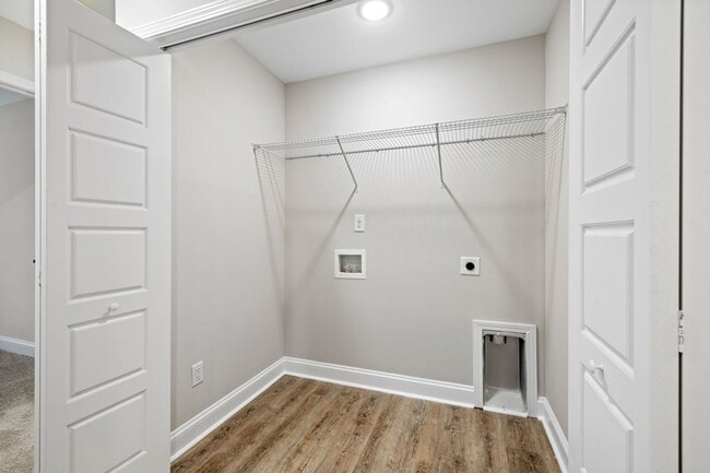 Building Photo - Luxury New 3BR Townhomes | Garage + Pool |...