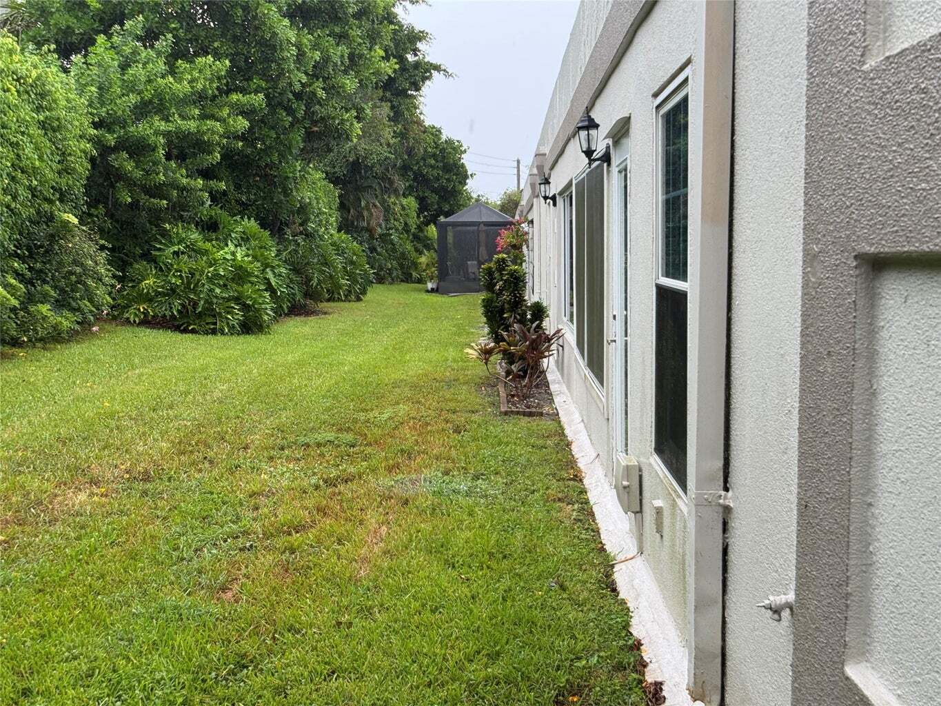 Building Photo - 9245 Flynn Cir