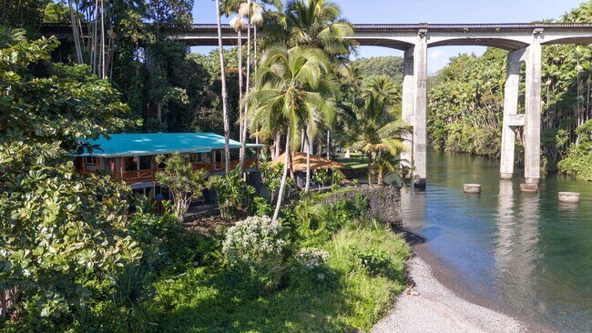 Building Photo - Oceanfront Estate: The Honolii Hale
