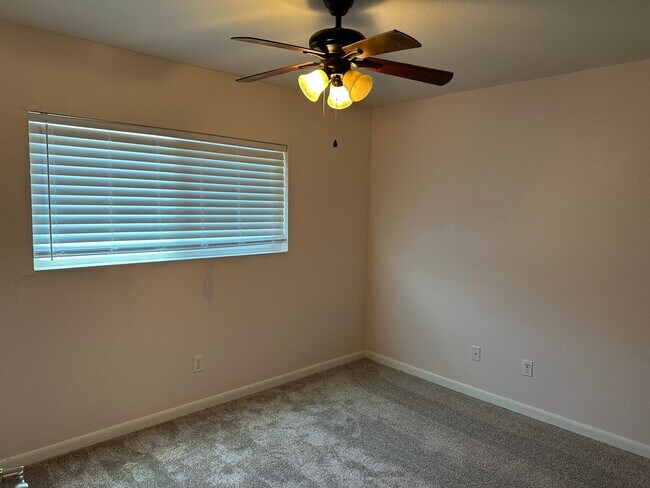 Building Photo - 1500 Olympia Way