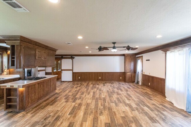 Building Photo - 1803 Midwestern Pkwy