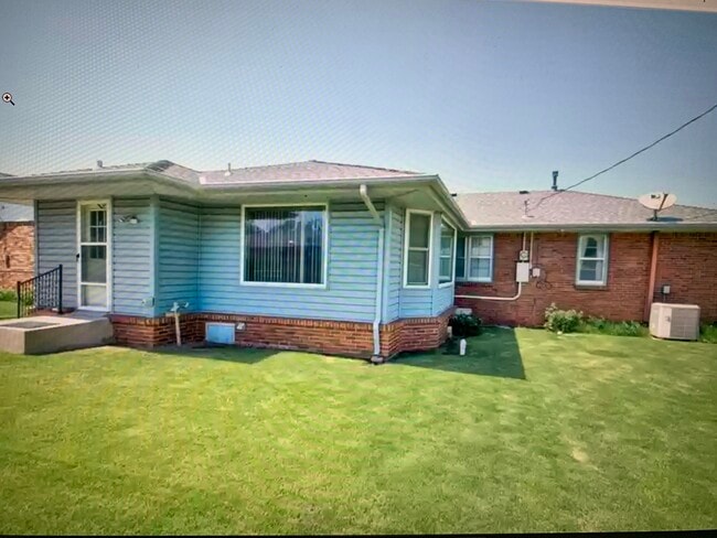 Building Photo - 1516 Sheffield Rd