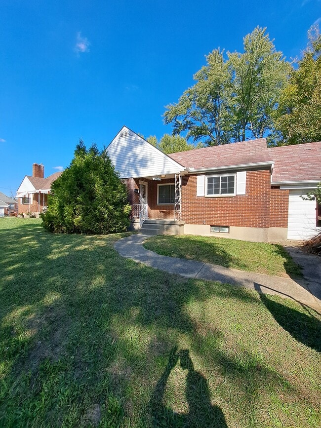 Building Photo - 4607 Channing Ln