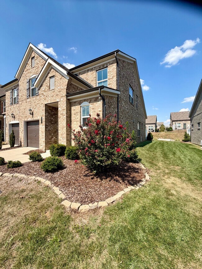 Building Photo - 416 Deveron Dr