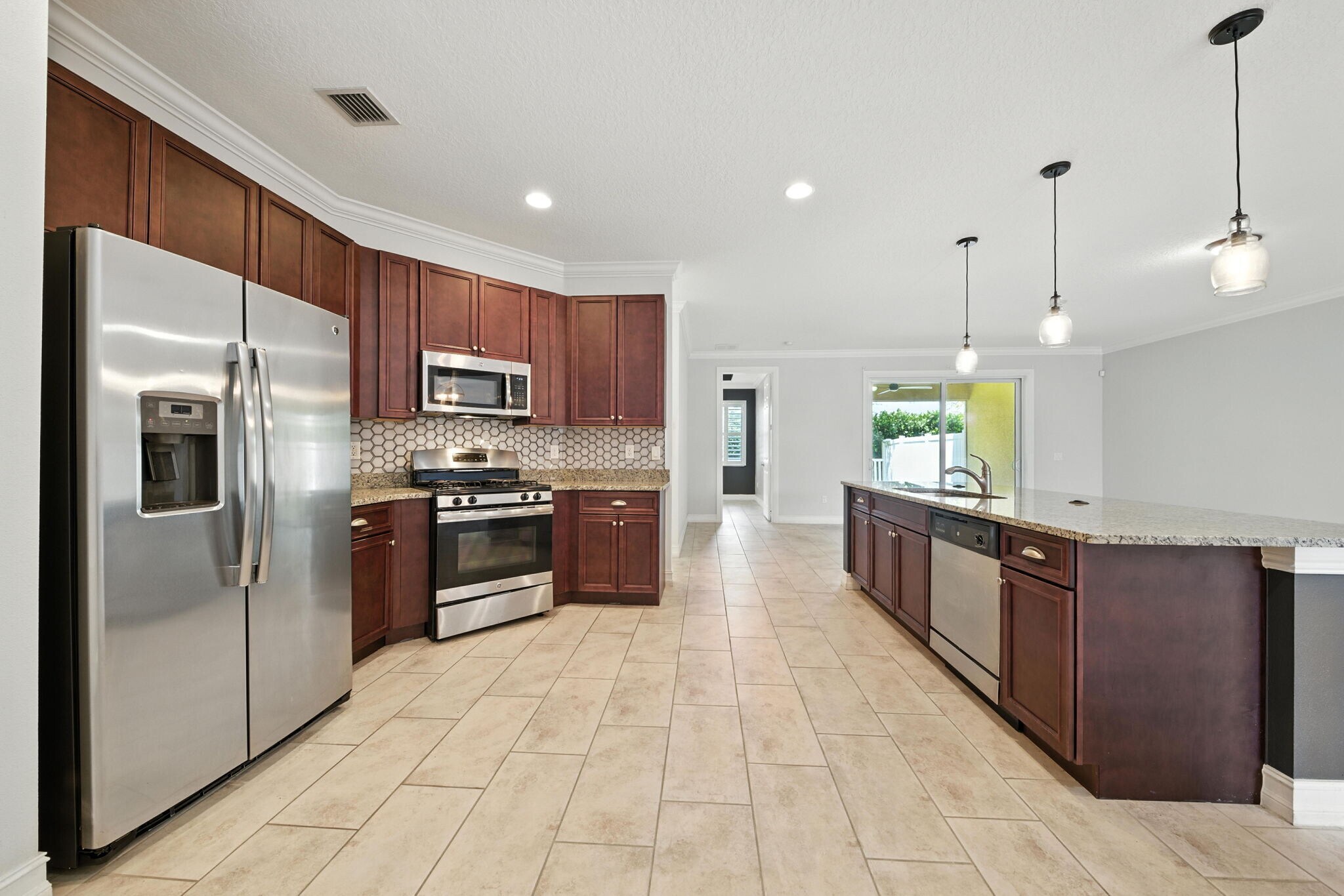 Building Photo - 6060 NW Cullen Way