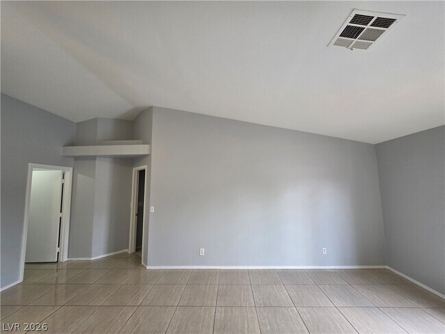 Building Photo - 5843 Berry Hill Ln