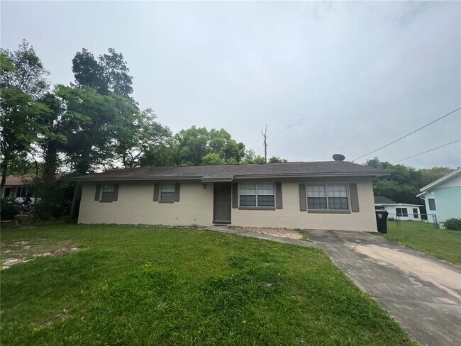 Building Photo - 610 Patlin Ave