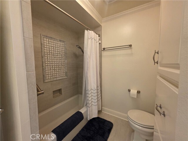 Building Photo - 1568 Ridge St