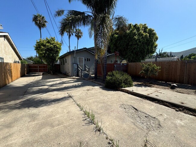 Building Photo - 132for