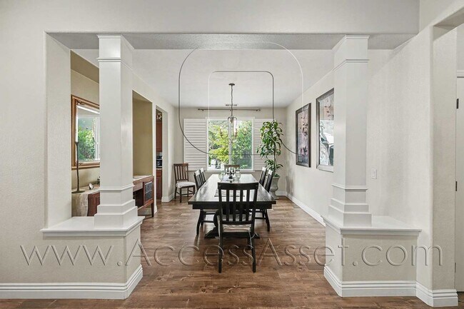 Building Photo - Stunning 5 Bed/3 Bath Home with Pool in Menifee!