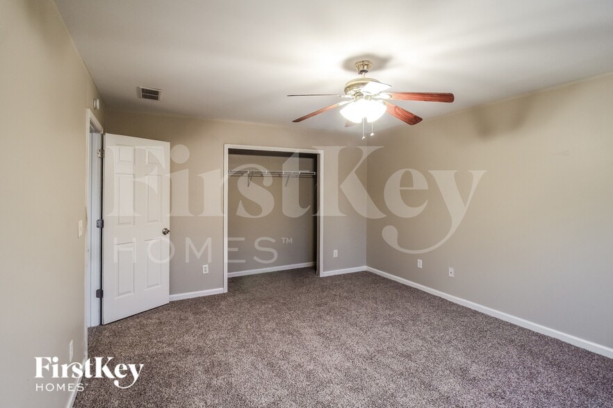 Building Photo - 2775 Haynes Club Cir SW