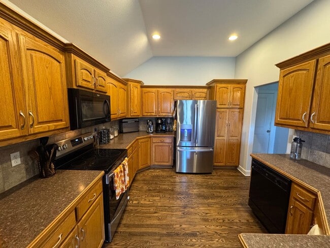 Building Photo - 1380 Stonecreek Dr