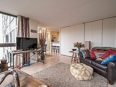 Building Photo - 322 Aoloa St