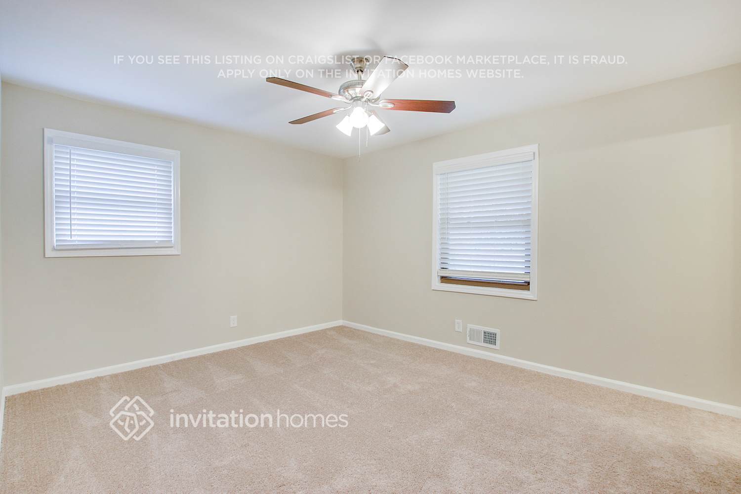 Building Photo - 4596 Sahara Dr SW