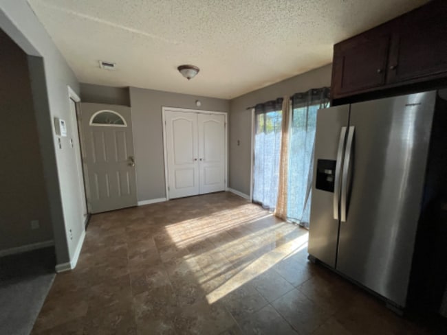 Building Photo - 10 Northhaven Pl