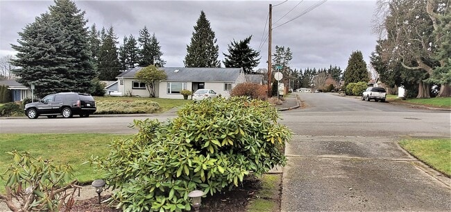 Building Photo - House For RENT:  Historic North Everett 2 ...